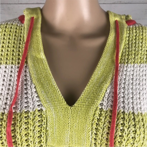 Curio Hooded Sweater - Picture 2 of 12